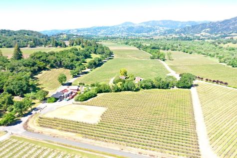 4951 W Soda Rock Lane Healdsburg CA 95448