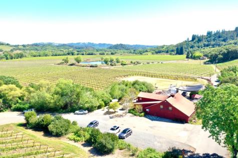 4951 W Soda Rock Lane Healdsburg CA 95448