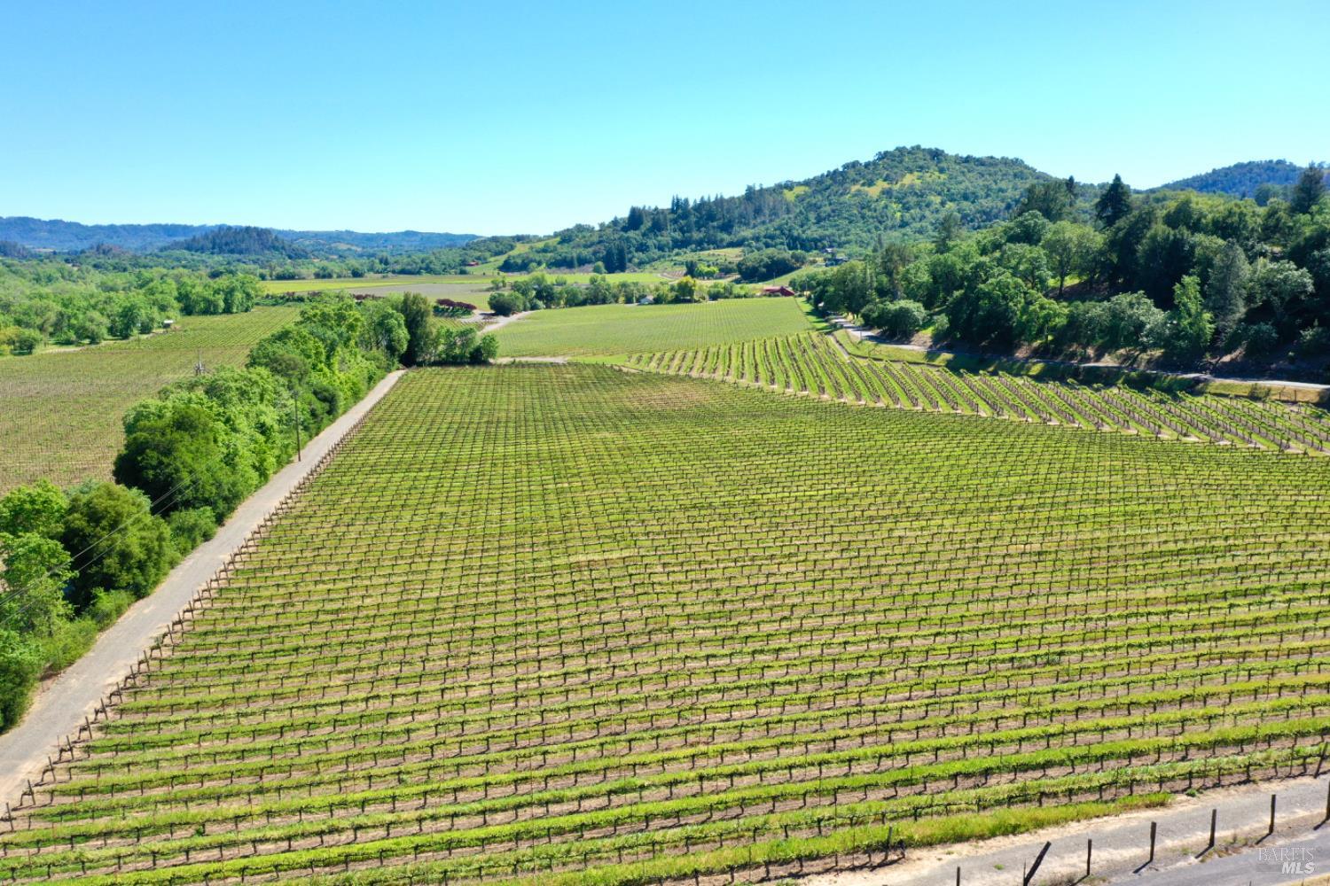 4951 W Soda Rock Lane Healdsburg CA 95448