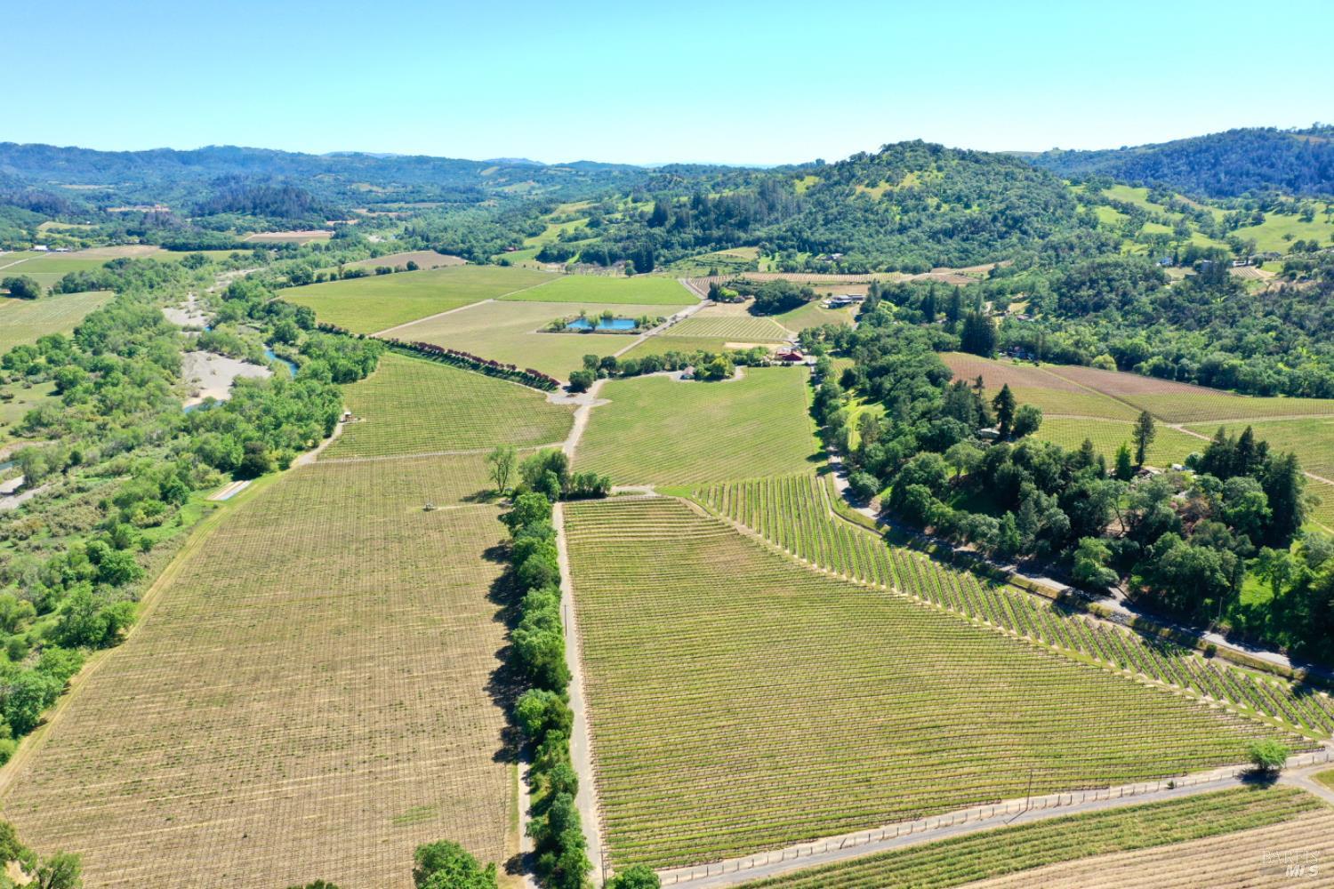 4951 W Soda Rock Lane Healdsburg CA 95448