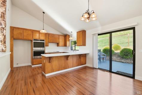 5827 La Cuesta Drive Santa Rosa CA 95409
