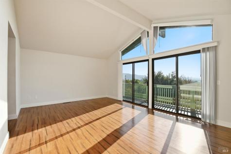 5827 La Cuesta Drive Santa Rosa CA 95409
