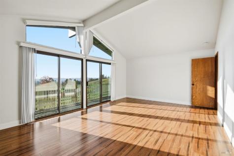 5827 La Cuesta Drive Santa Rosa CA 95409