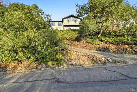 5827 La Cuesta Drive Santa Rosa CA 95409