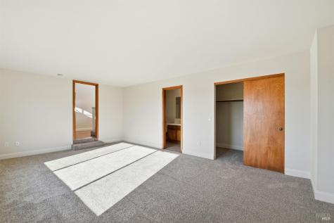 5827 La Cuesta Drive Santa Rosa CA 95409
