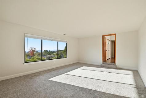 5827 La Cuesta Drive Santa Rosa CA 95409