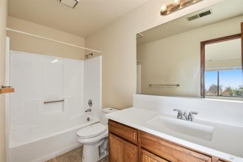 5827 La Cuesta Drive Santa Rosa CA 95409