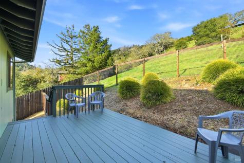5827 La Cuesta Drive Santa Rosa CA 95409
