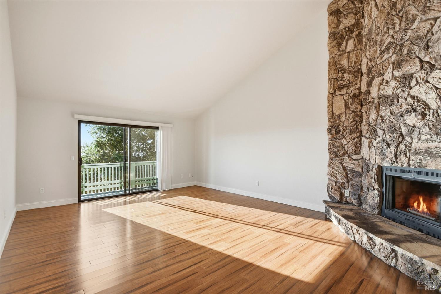 5827 La Cuesta Drive Santa Rosa CA 95409