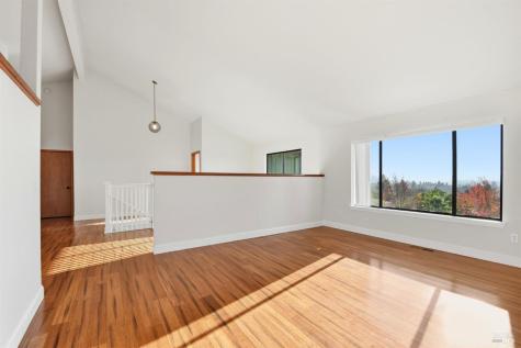 5827 La Cuesta Drive Santa Rosa CA 95409
