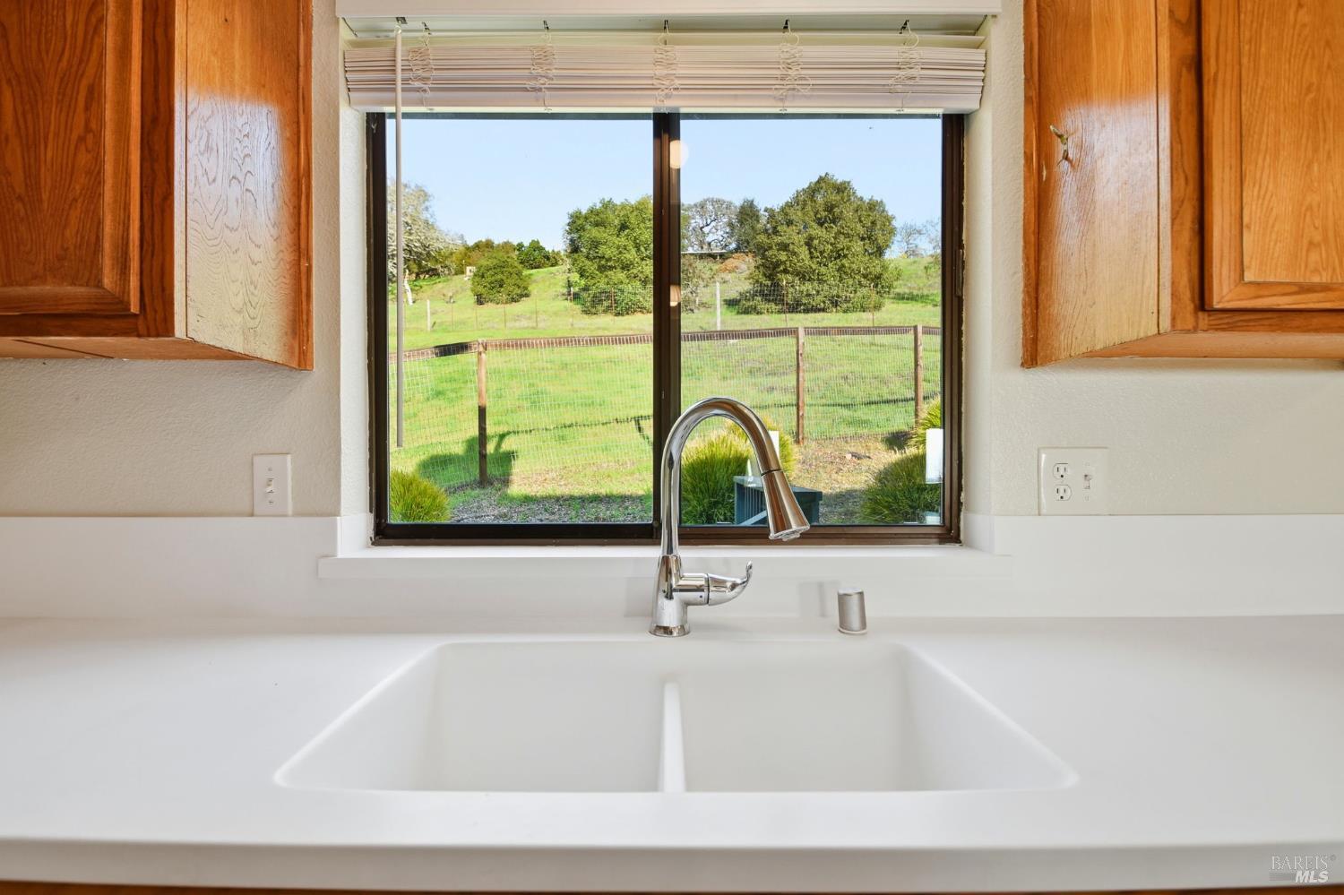 5827 La Cuesta Drive Santa Rosa CA 95409
