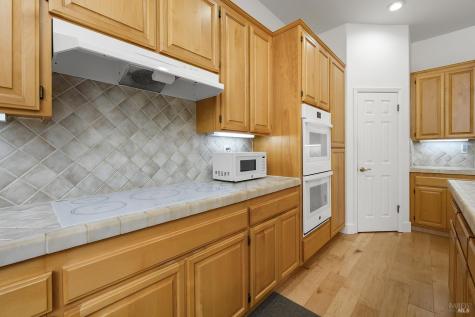 5762 Owls Nest Drive Santa Rosa CA 95409