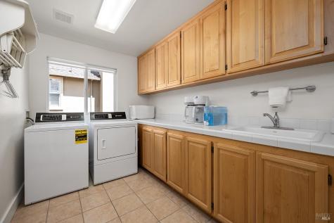5762 Owls Nest Drive Santa Rosa CA 95409