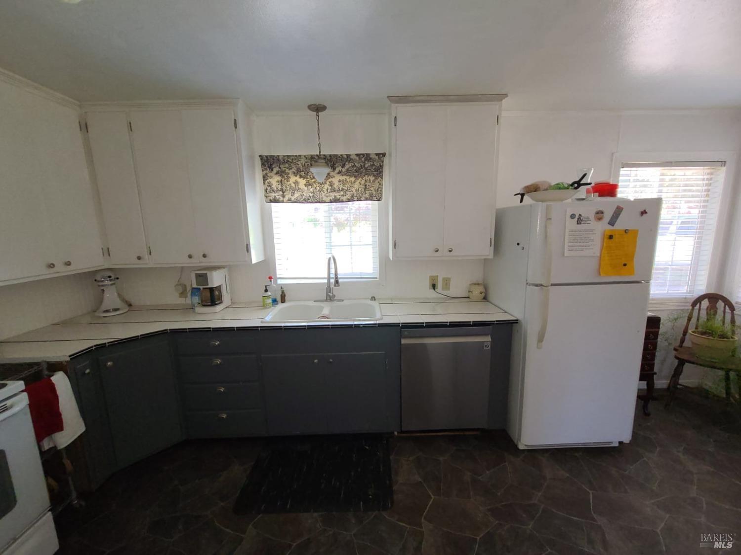 76275 Perry Street Covelo CA 95428