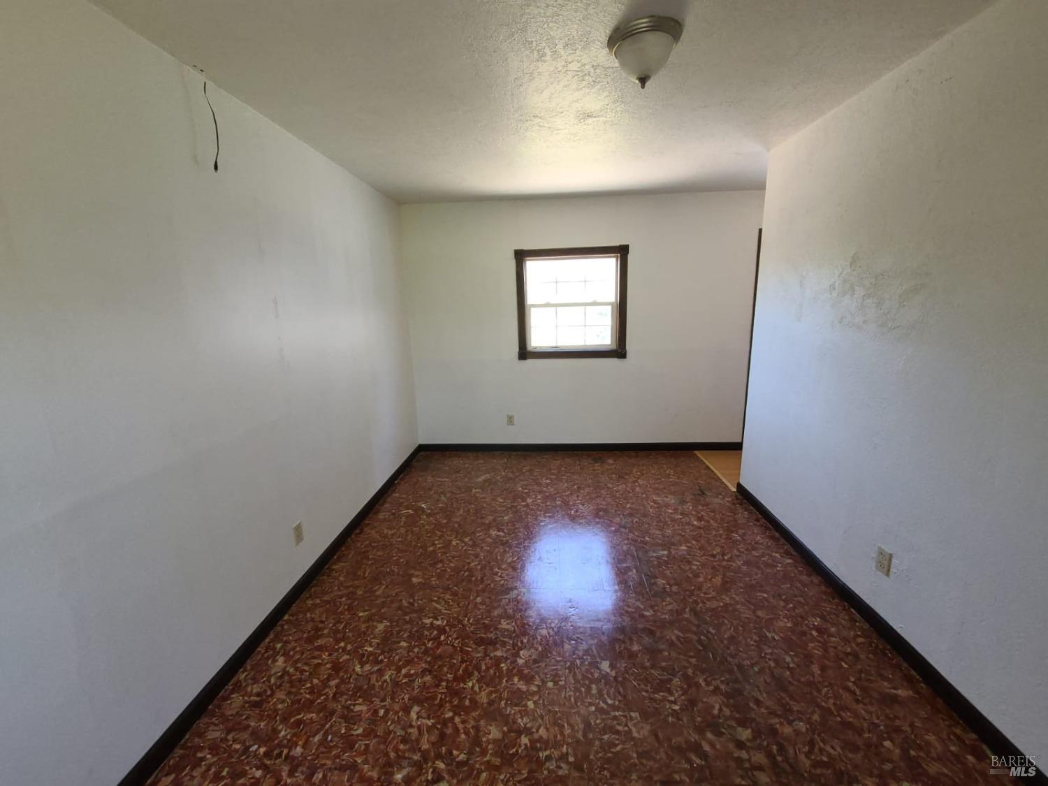76275 Perry Street Covelo CA 95428