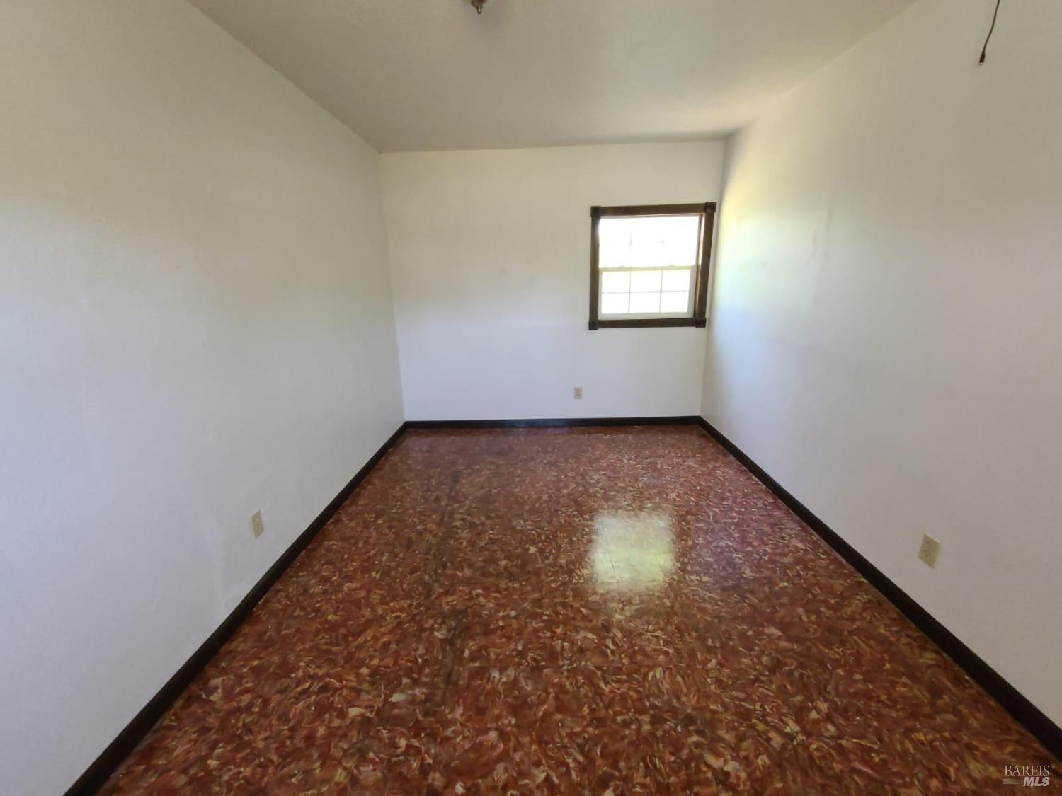 76275 Perry Street Covelo CA 95428