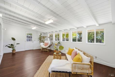 8511 Sonoma Avenue Sebastopol CA 95472