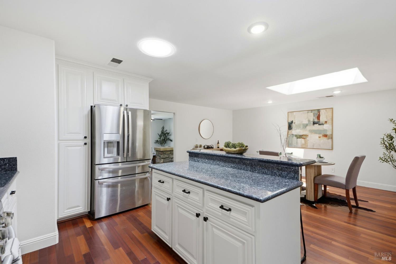 8511 Sonoma Avenue Sebastopol CA 95472