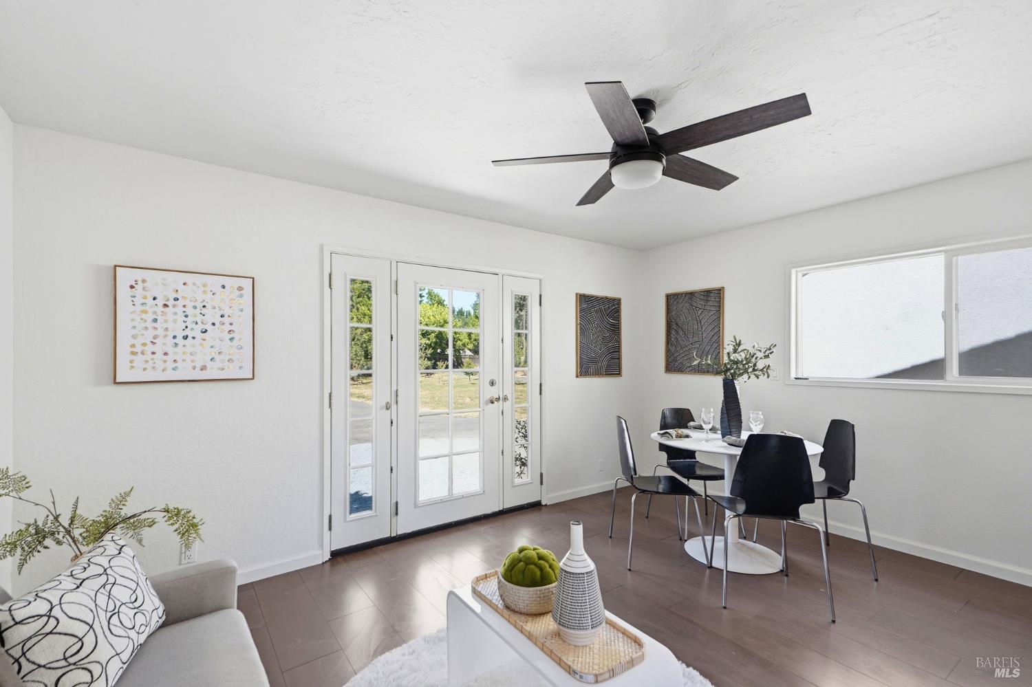 8511 Sonoma Avenue Sebastopol CA 95472