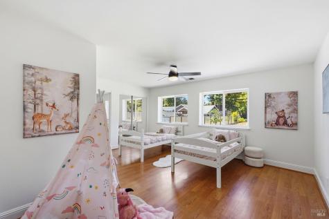8511 Sonoma Avenue Sebastopol CA 95472