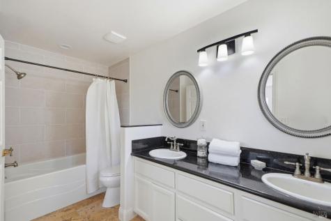 8511 Sonoma Avenue Sebastopol CA 95472