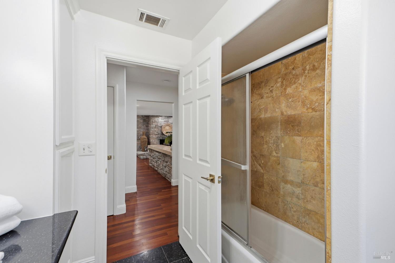 8511 Sonoma Avenue Sebastopol CA 95472