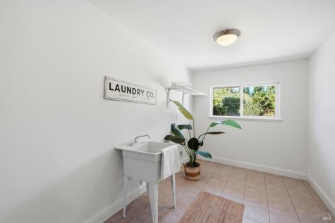 8511 Sonoma Avenue Sebastopol CA 95472