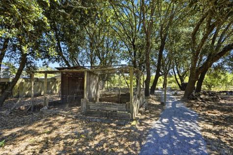 8511 Sonoma Avenue Sebastopol CA 95472