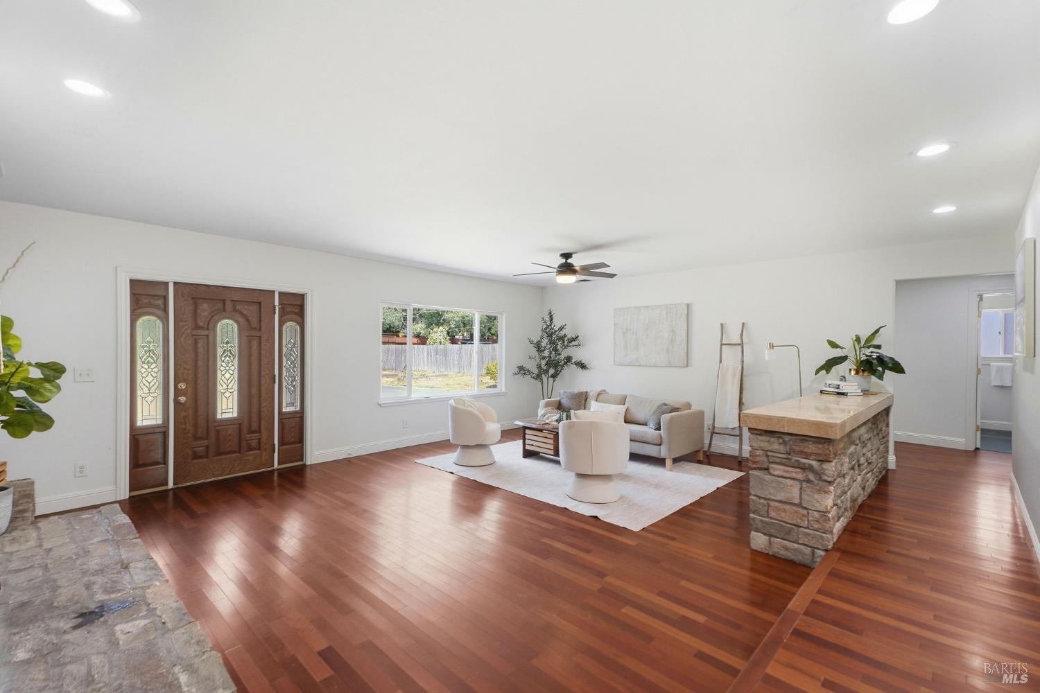 8511 Sonoma Avenue Sebastopol CA 95472