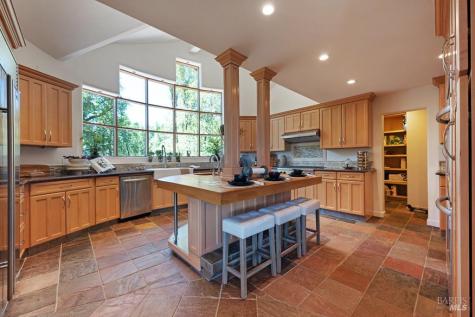 10533 Westside Road Healdsburg CA 95448