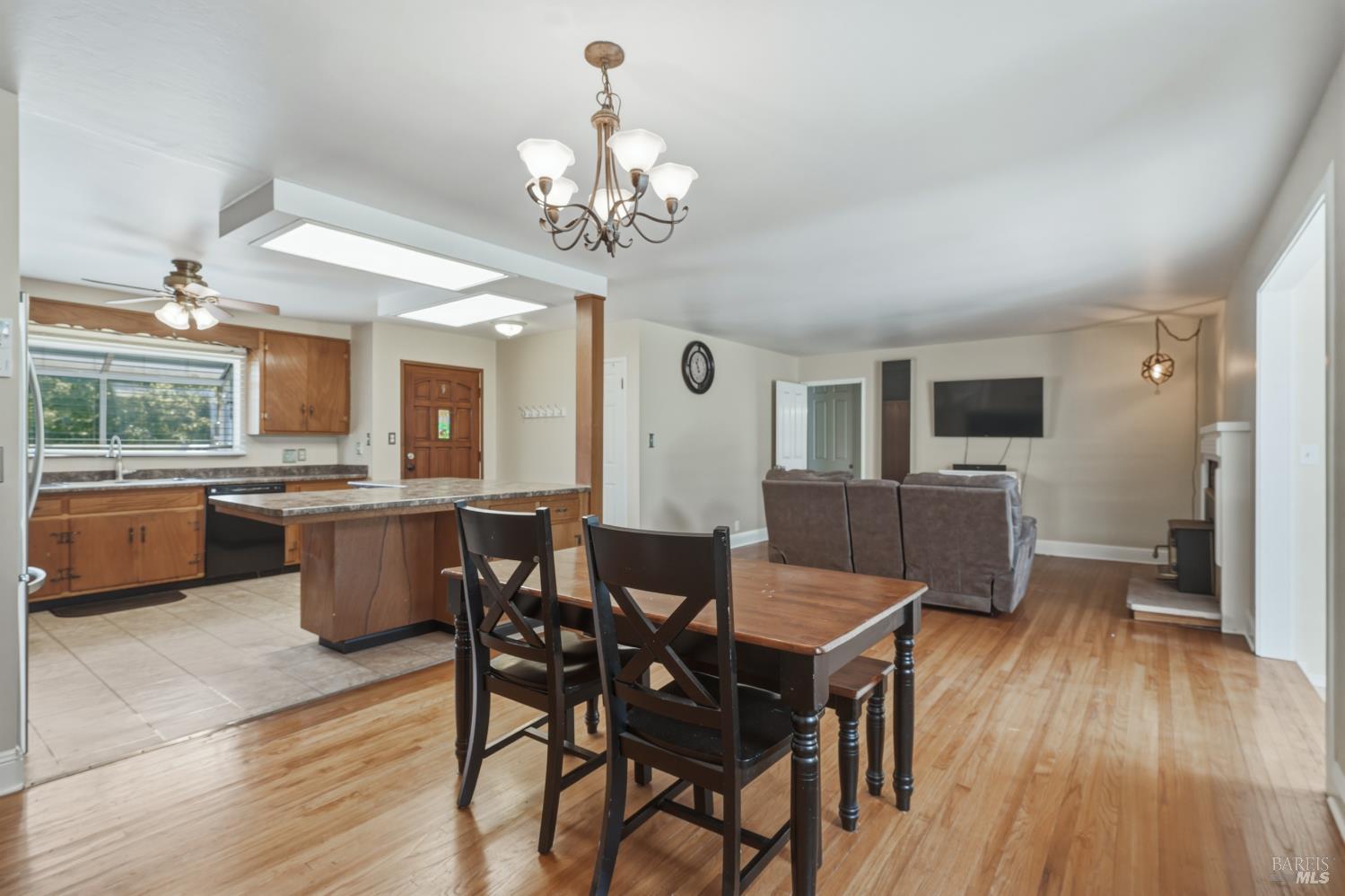 3570 Leland Lane Ukiah CA 95482