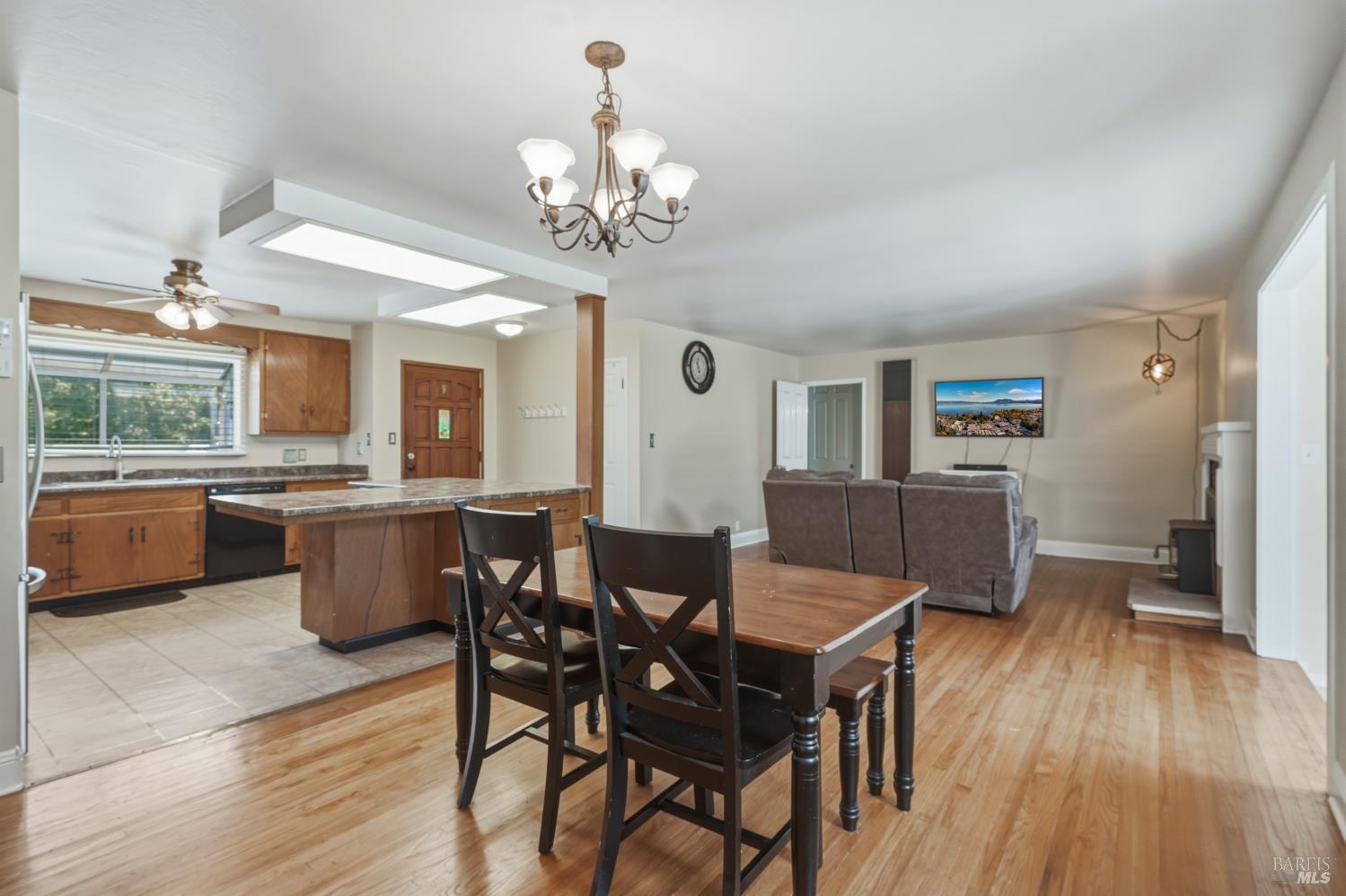 3570 Leland Lane Ukiah CA 95482