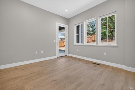 1907 Carlile Place Santa Rosa CA 95403
