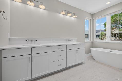 1907 Carlile Place Santa Rosa CA 95403