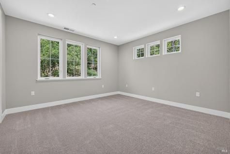 1907 Carlile Place Santa Rosa CA 95403