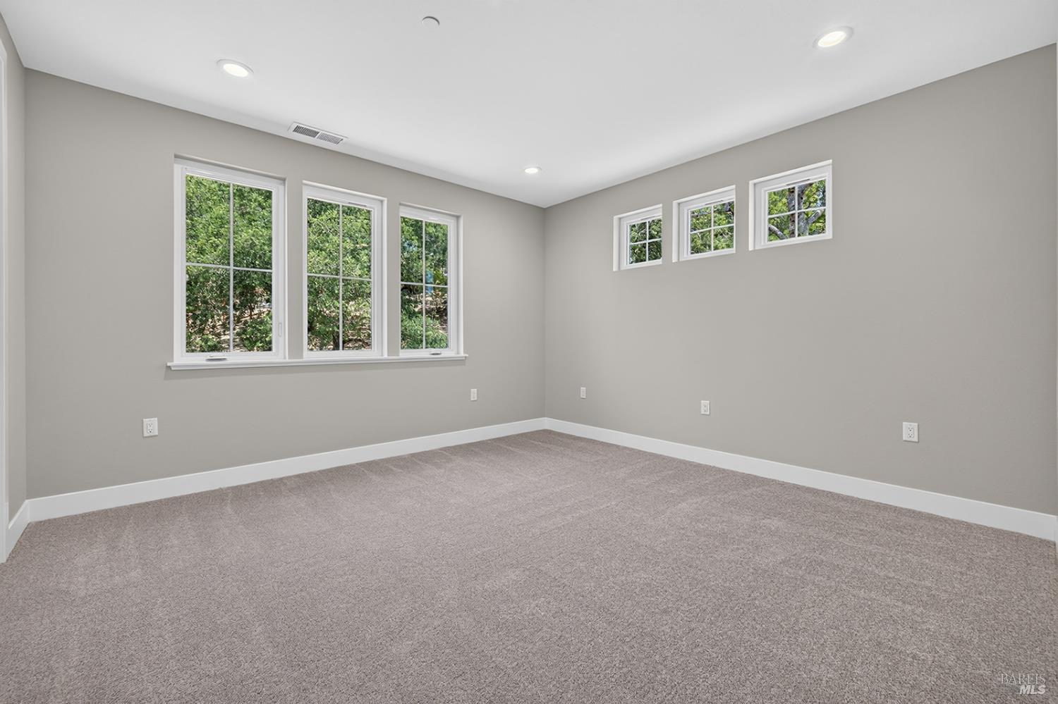 1907 Carlile Place Santa Rosa CA 95403
