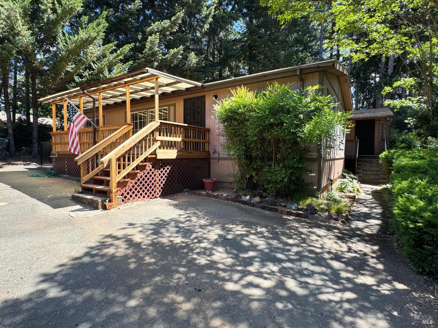 25799 Madrone Drive Willits CA 95490