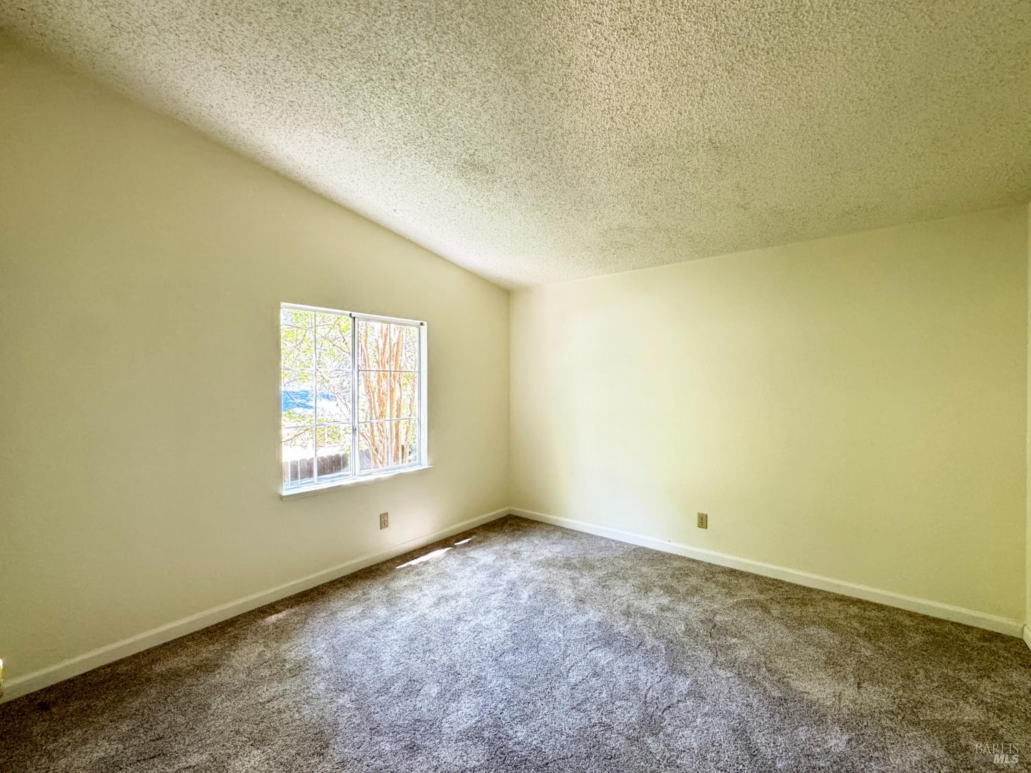 25799 Madrone Drive Willits CA 95490