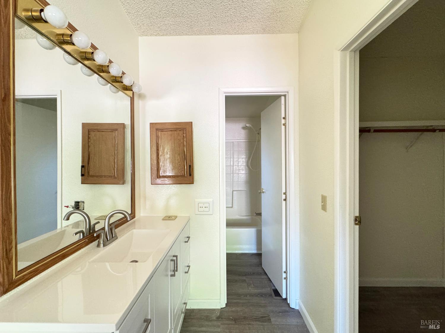 25799 Madrone Drive Willits CA 95490