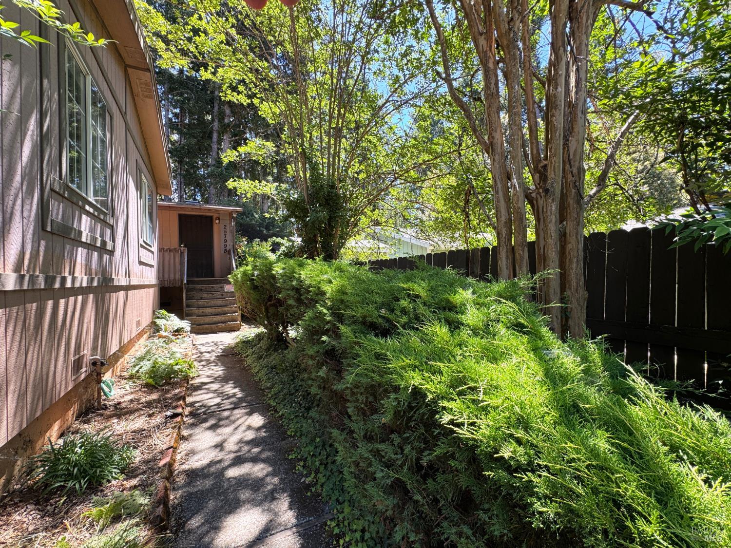 25799 Madrone Drive Willits CA 95490
