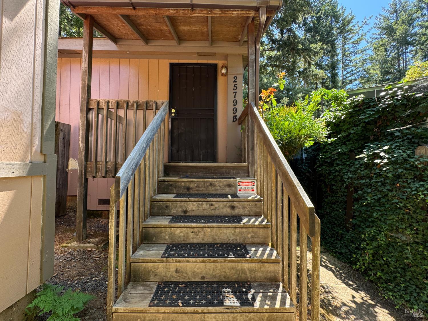 25799 Madrone Drive Willits CA 95490