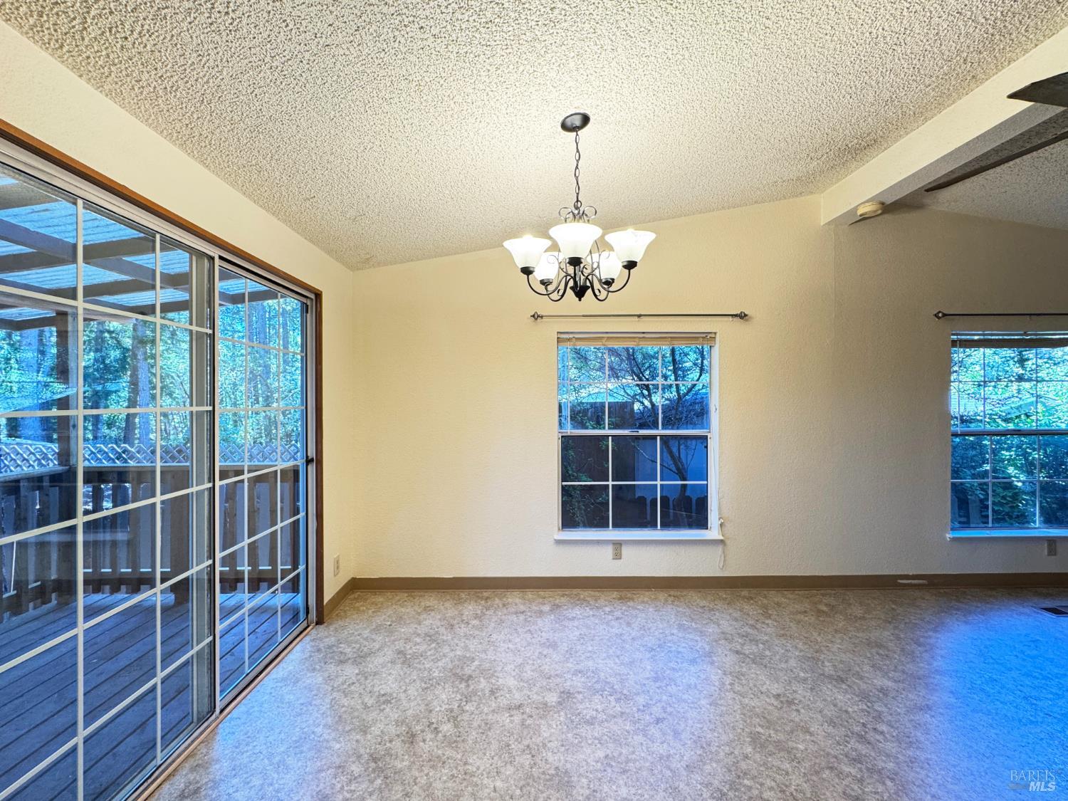 25799 Madrone Drive Willits CA 95490