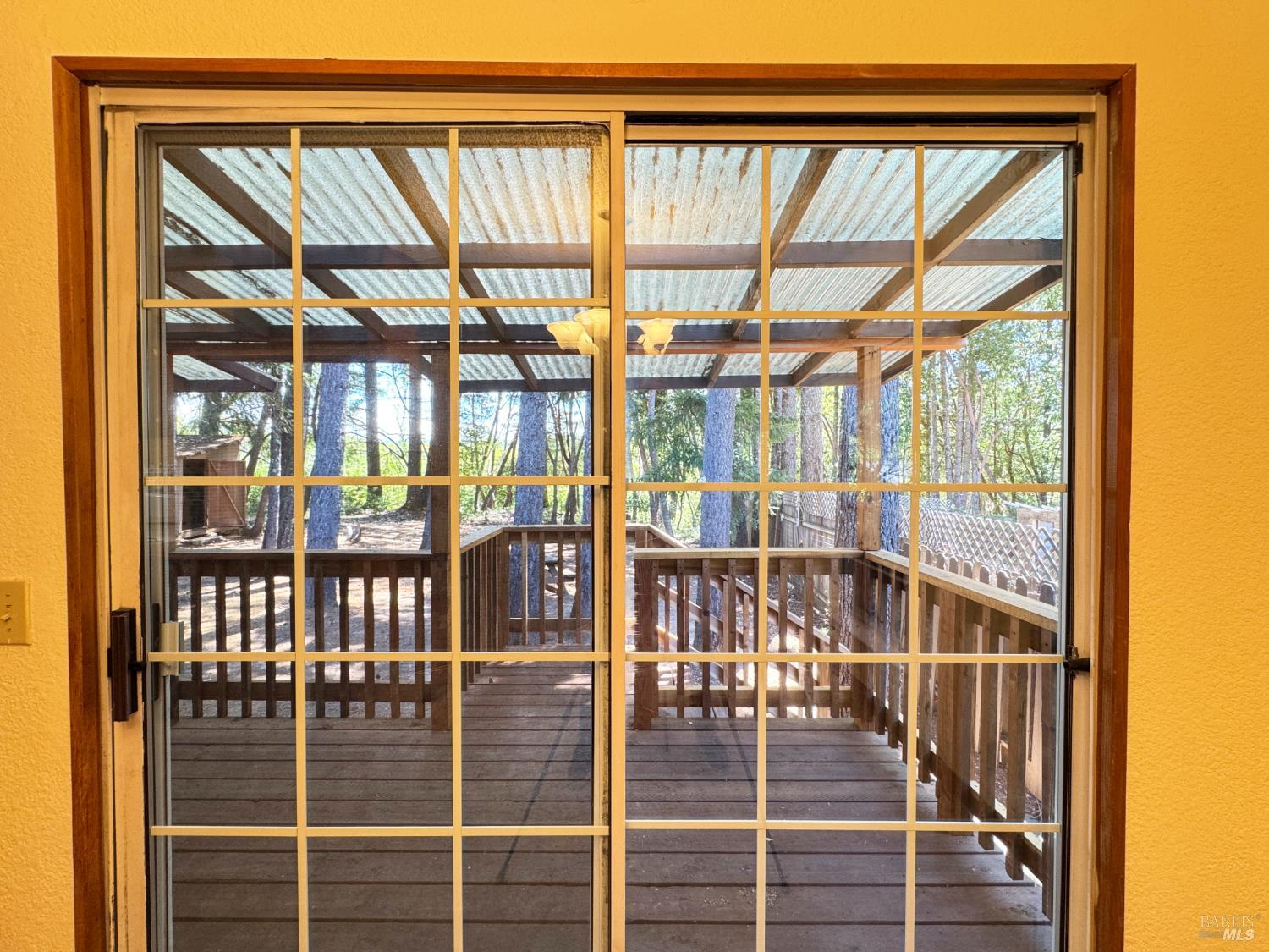 25799 Madrone Drive Willits CA 95490