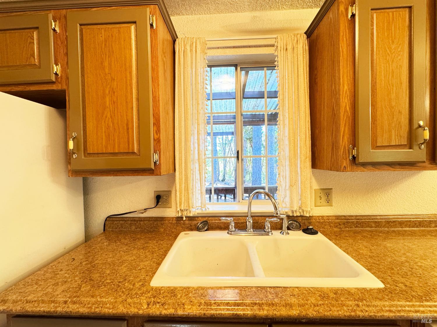 25799 Madrone Drive Willits CA 95490