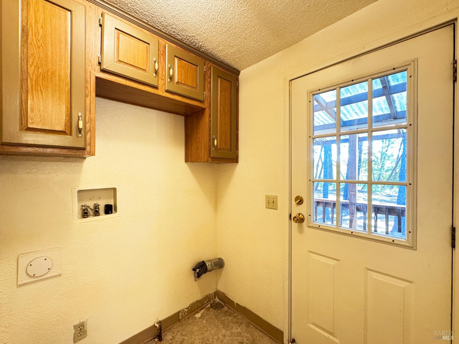 25799 Madrone Drive Willits CA 95490