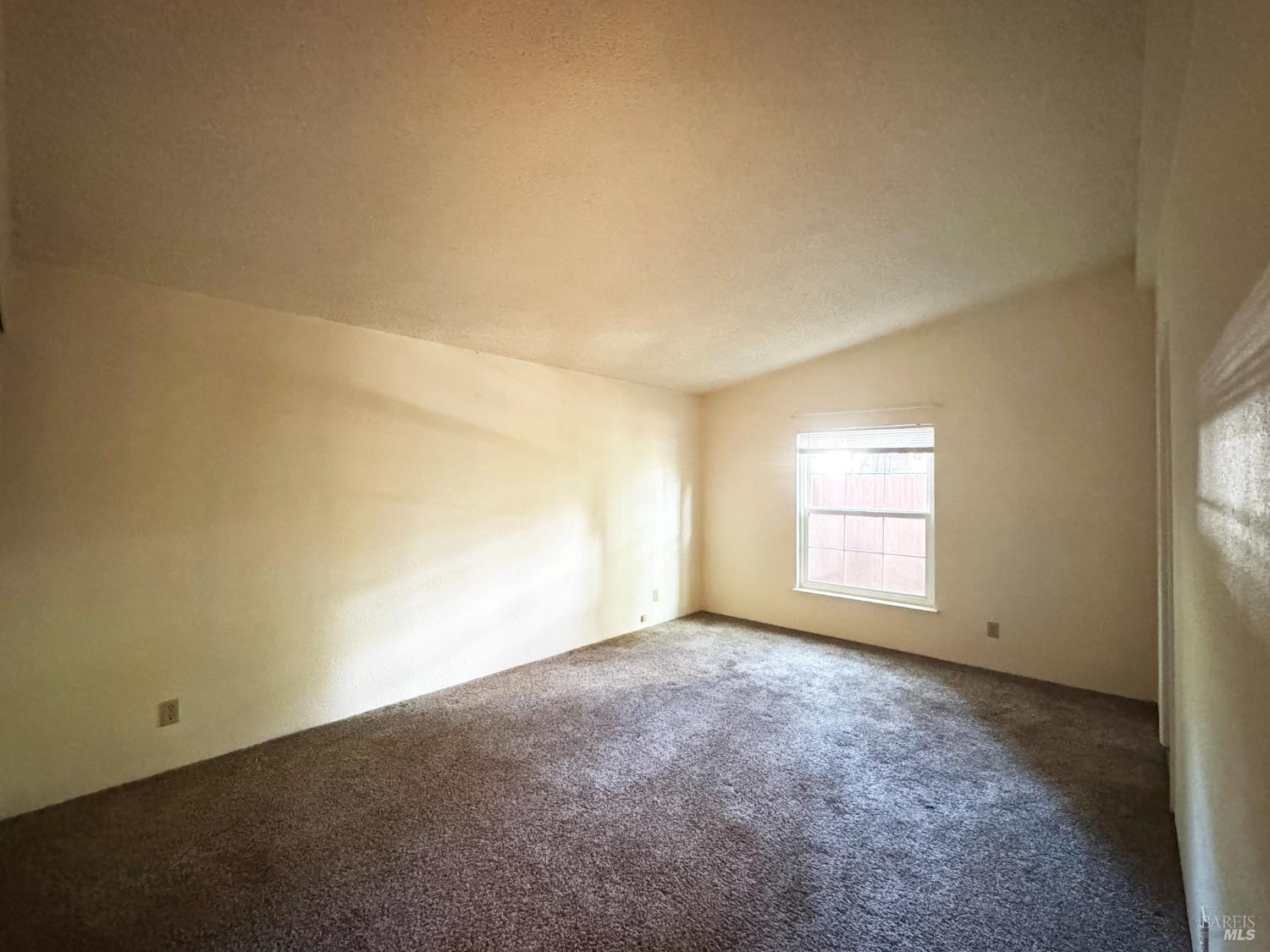 25799 Madrone Drive Willits CA 95490