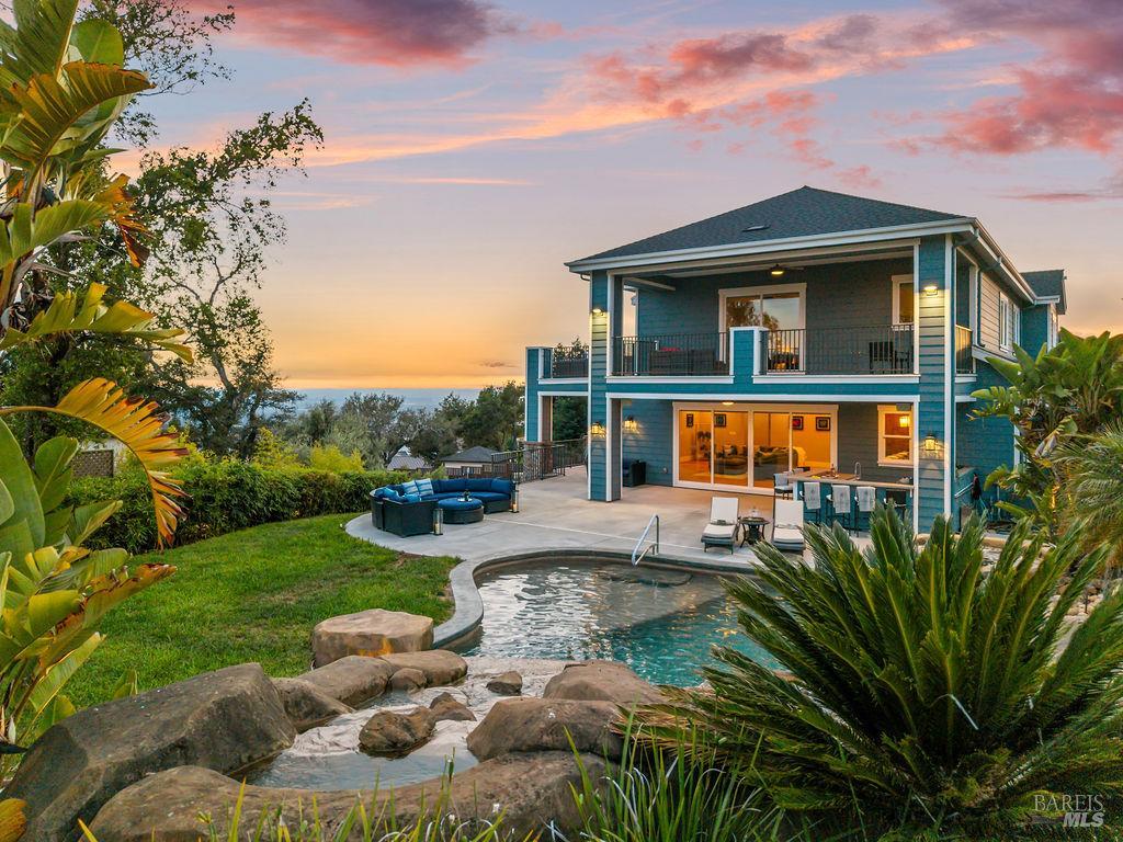 3882 Royal Manor Place Santa Rosa CA 95404