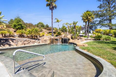 3882 Royal Manor Place Santa Rosa CA 95404