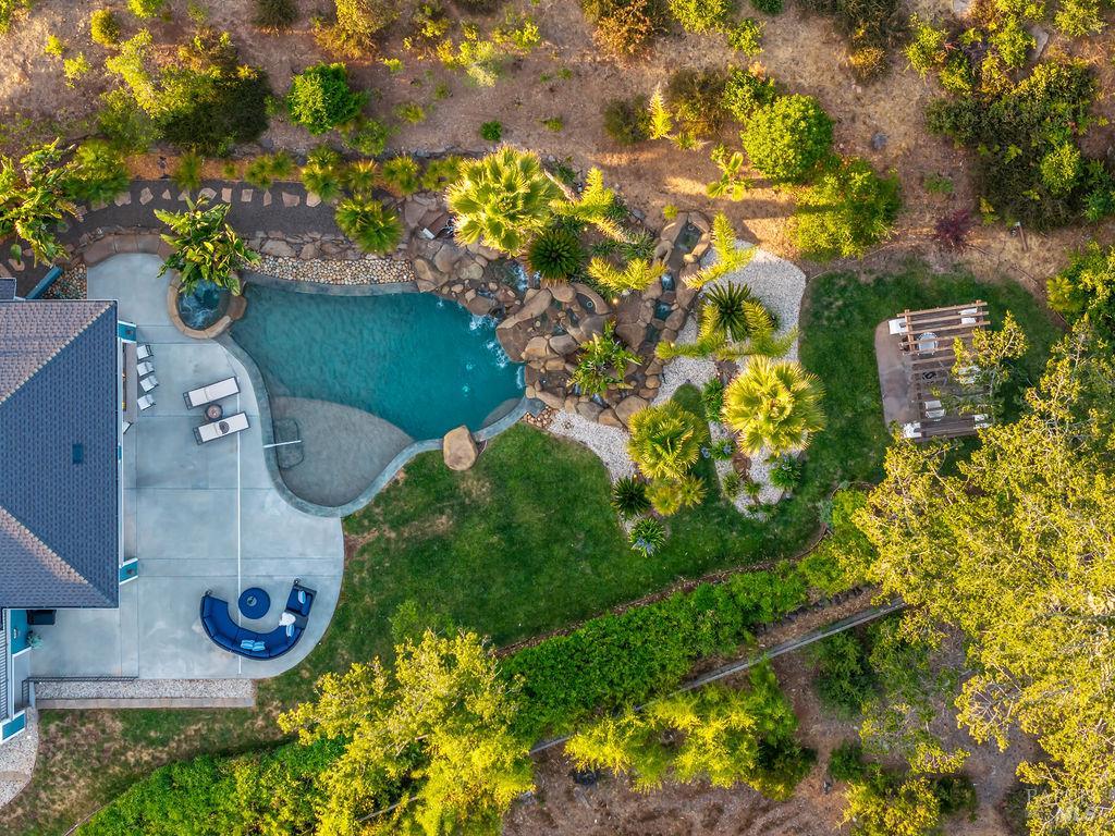 3882 Royal Manor Place Santa Rosa CA 95404
