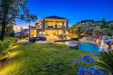 3882 Royal Manor Place Santa Rosa CA 95404